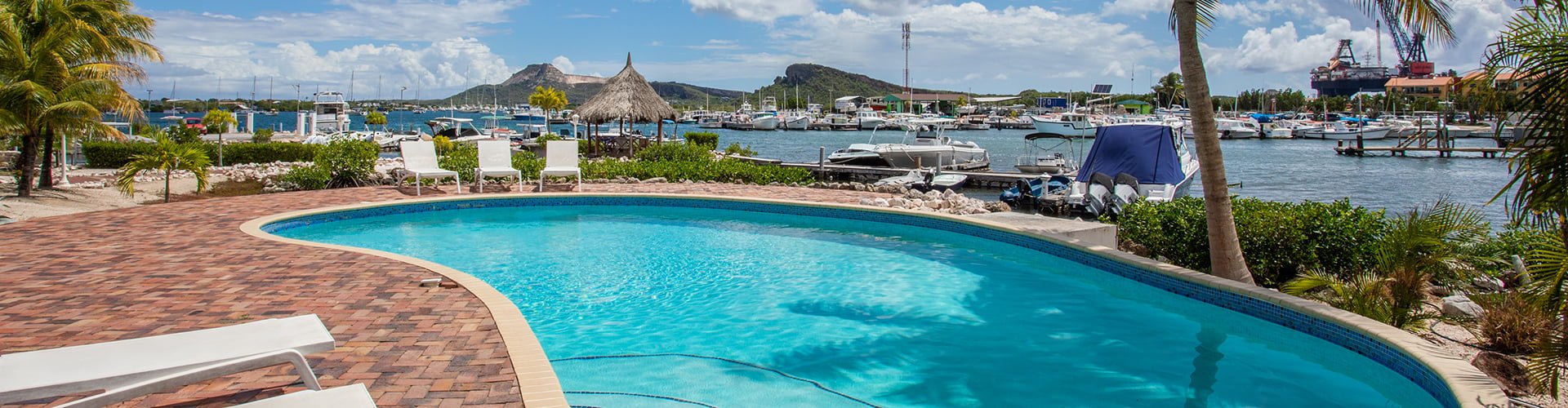 Zwembad resort masbango