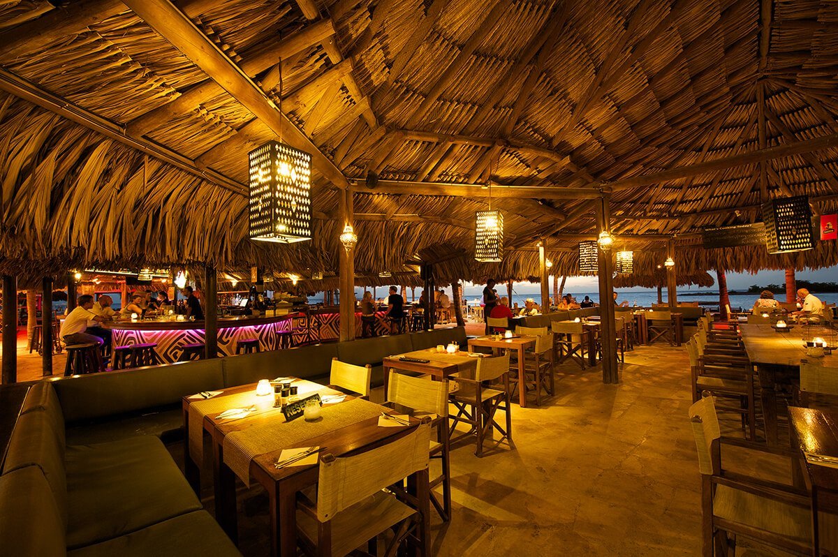 Uiteten bij Zanzibar in Curuacao