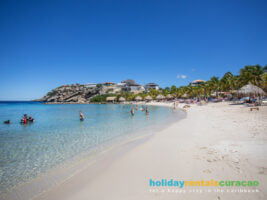 Blue Bay Beach Met Wit Zandstrand