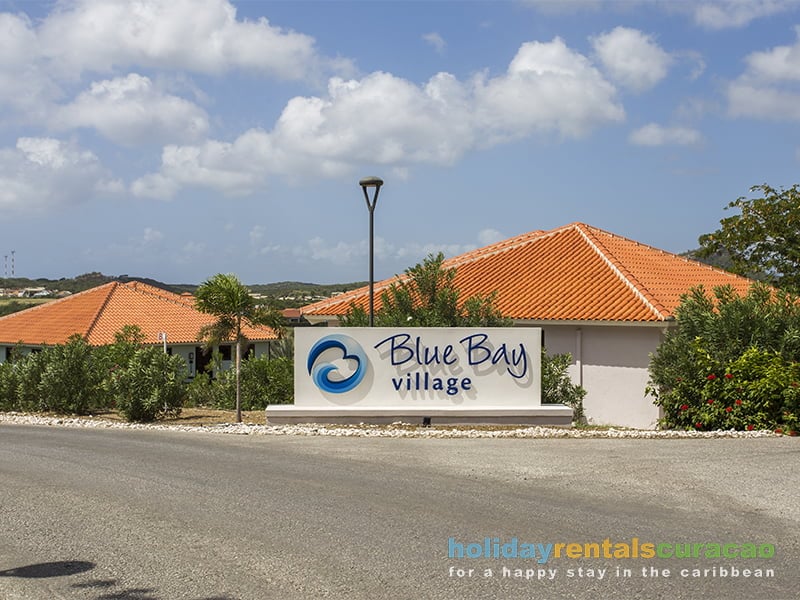 De ingang van de village op het blue bay golf and beach resort