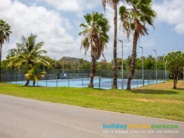 Tennisbaan Op Het Blue Bay Golf And Beach Resort Curacao