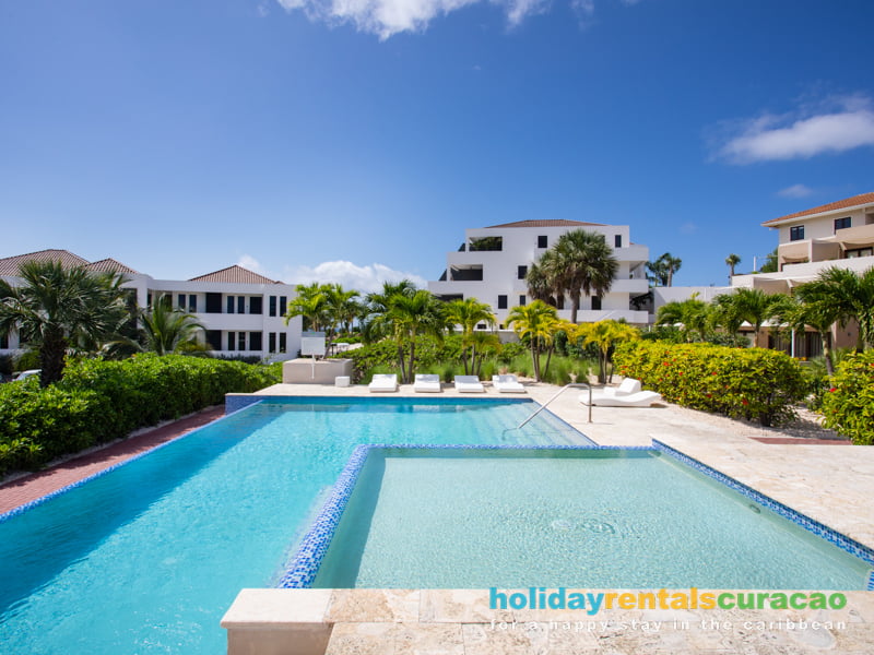 Zwembad Greenview apartments Curacao